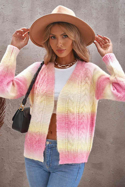 Cardigan tissé à manches raglan en tricot torsadé teint par nœuds à droite ouvert sur le devant