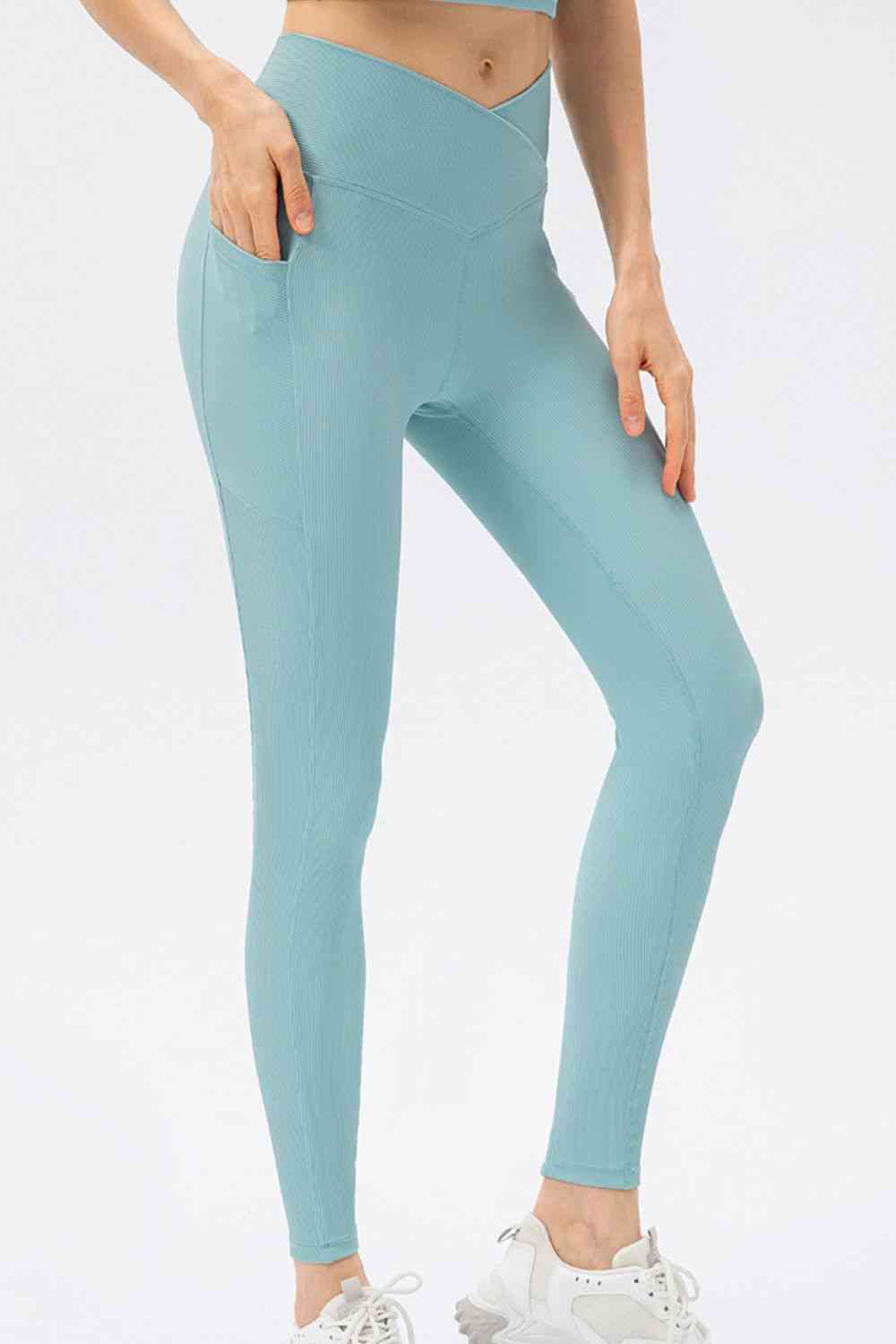 Pantalon de sport long coupe slim avec ceinture en forme de V