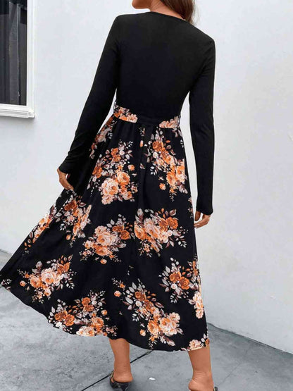 Vestido floral de manga larga con cuello en V