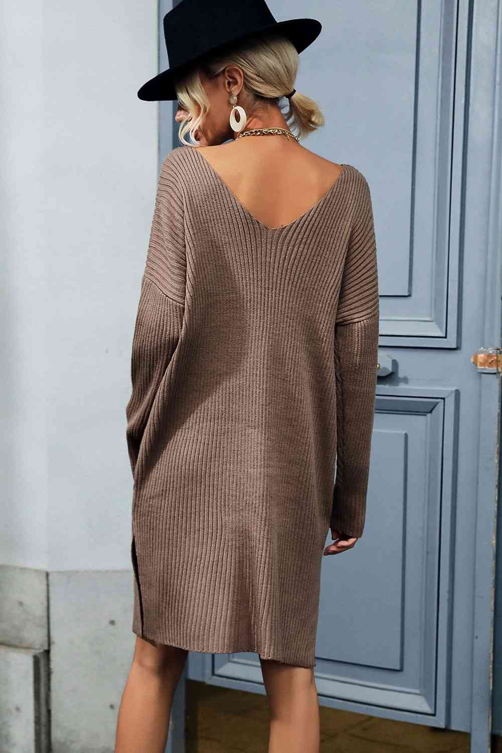 Vestido estilo suéter tejido con cuello en V y punto de canalé derecho