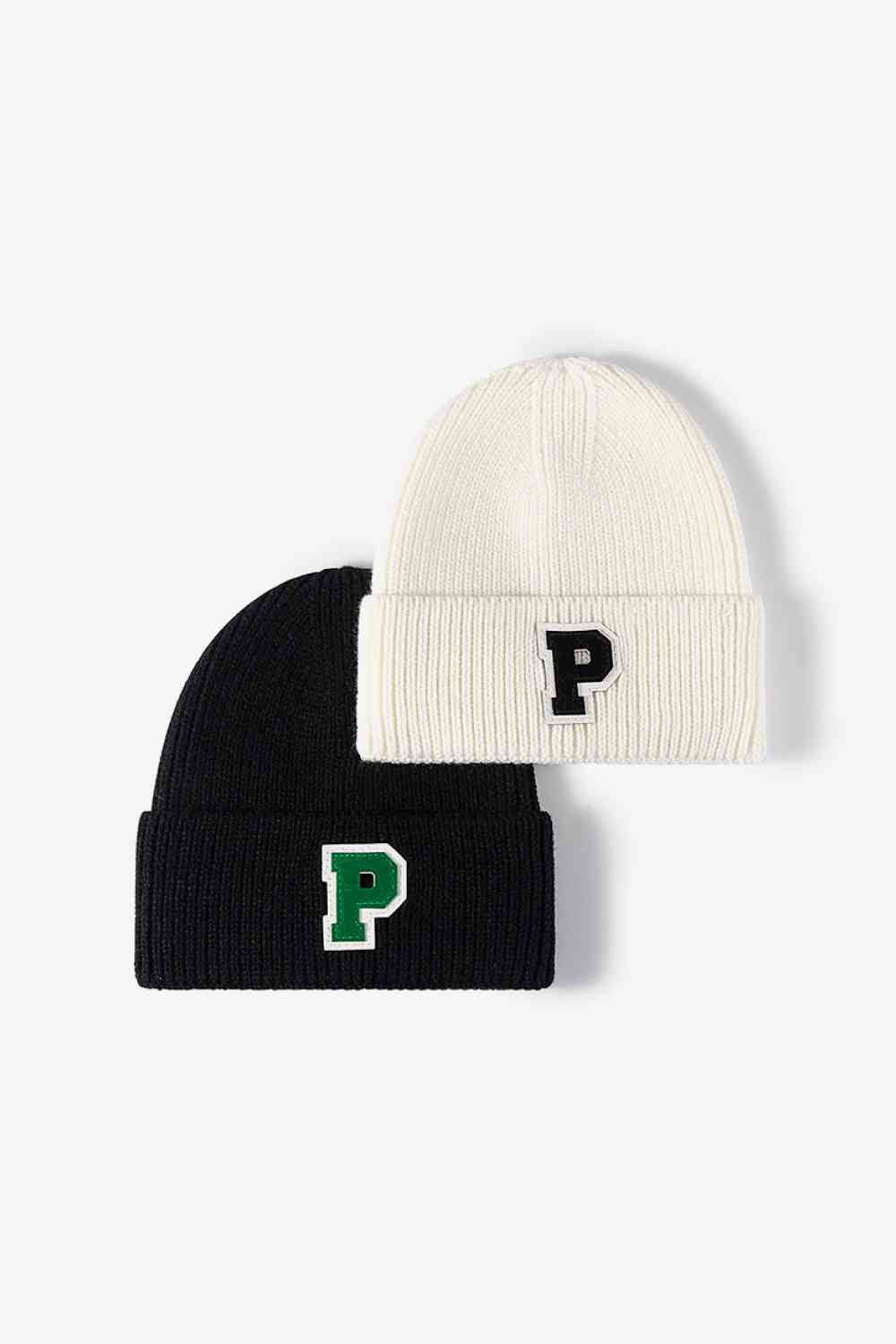 Gorro de punto con puños y parche de letras