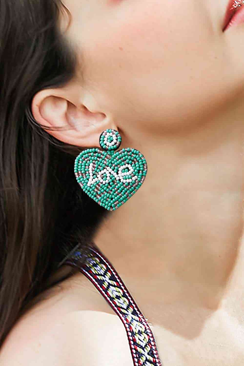 Boucles d'oreilles coeur perlé LOVE