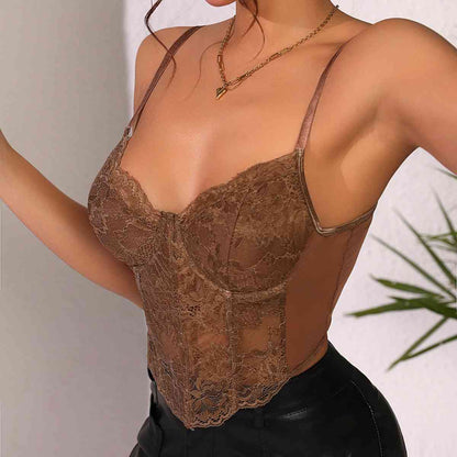 Camisole avec détail en dentelle et col en cœur