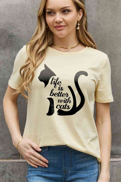 Simply Love Camiseta de algodón con gráfico de tamaño completo LA VIDA ES MEJOR CON LOS GATOS de Simply Love