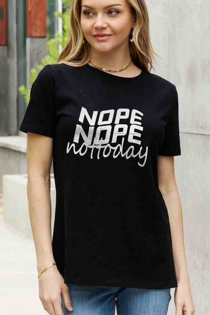 Simply Love T-shirt en coton graphique NOPE NOPE NOT TODAY pleine taille