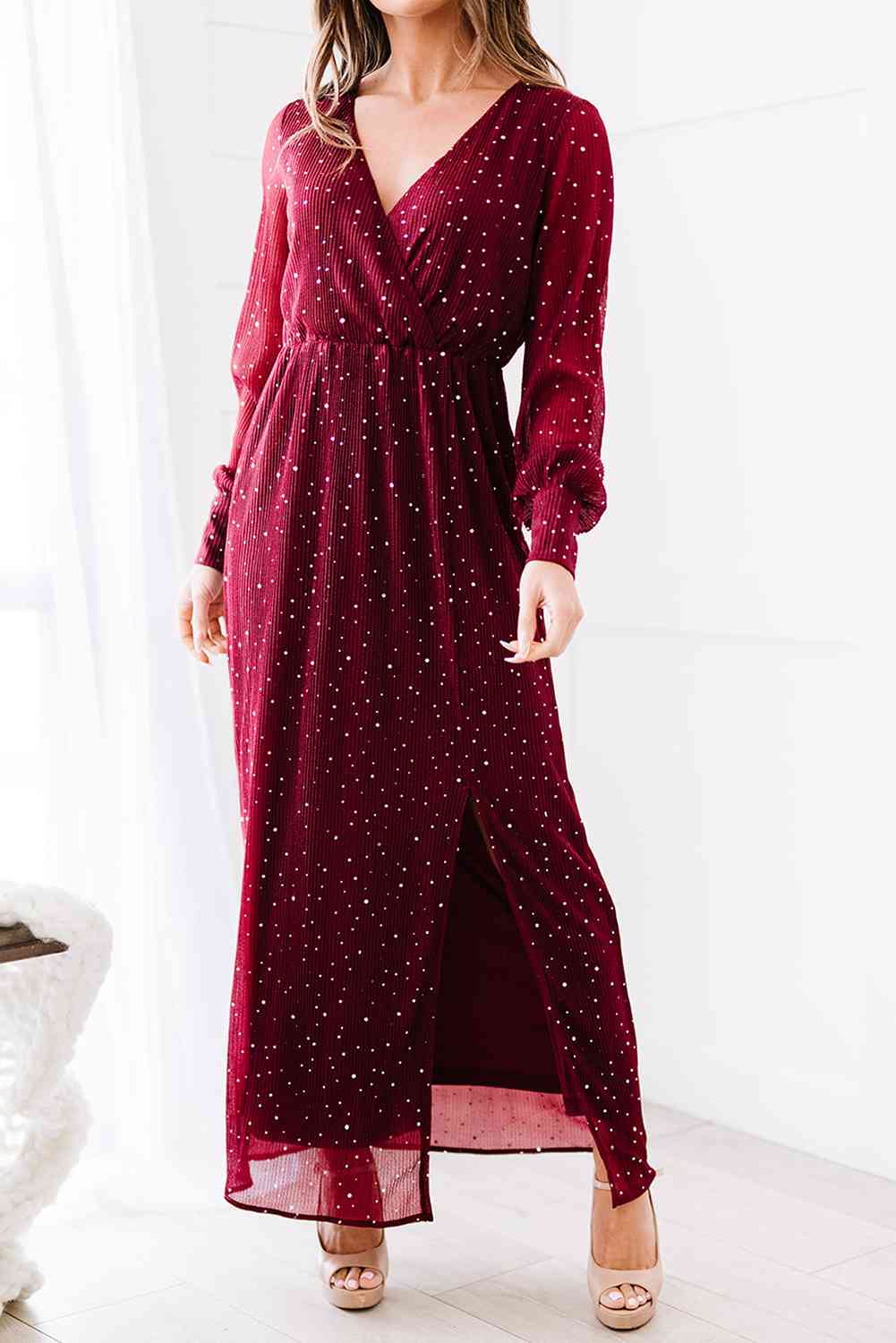 Robe longue fendue avec surplis en strass