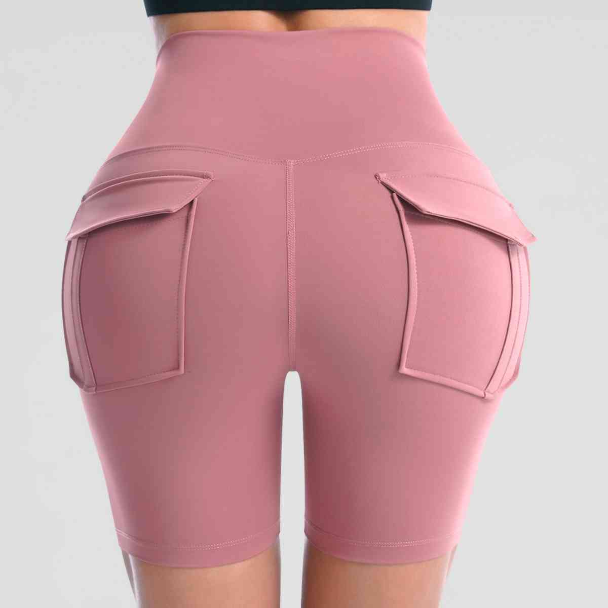 Short de sport à large ceinture avec poches