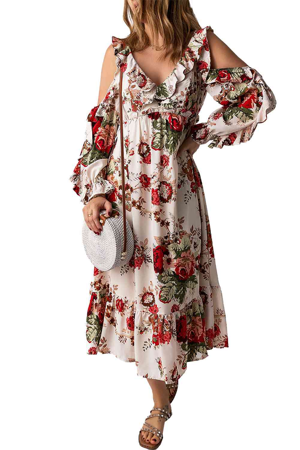 Vestido floral con hombros descubiertos y volantes