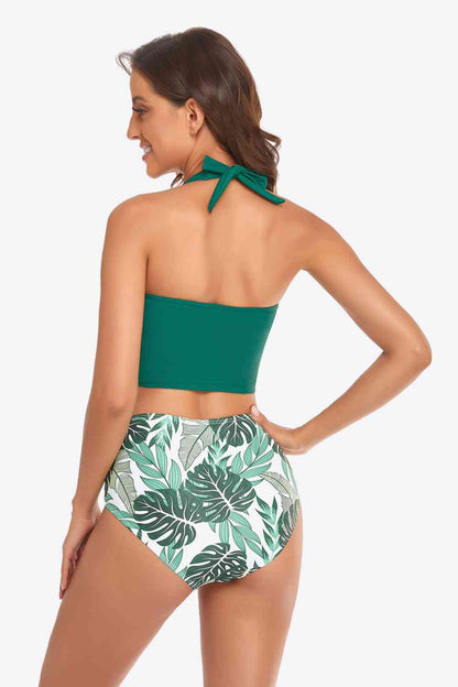 Conjunto de bikini con detalle de cordón y cuello halter con estampado botánico