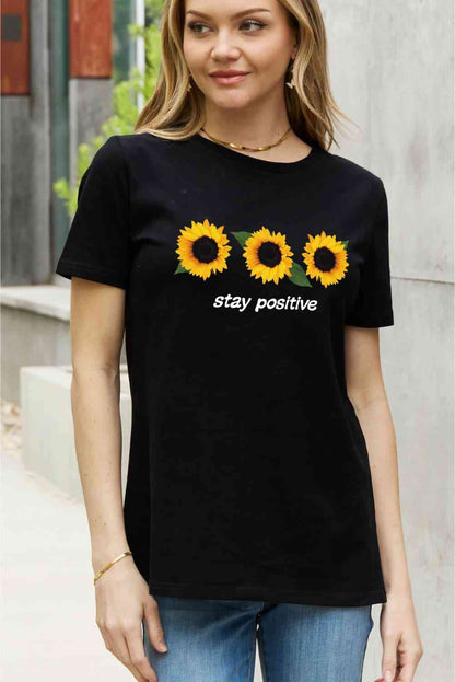 Simply Love T-shirt en coton graphique STAY POSITIVE tournesol pleine taille