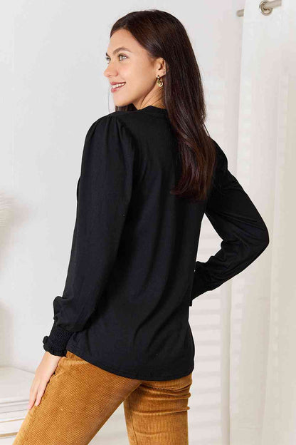 Blusa con mangas abullonadas y cuello con muesca fruncido de Double Take