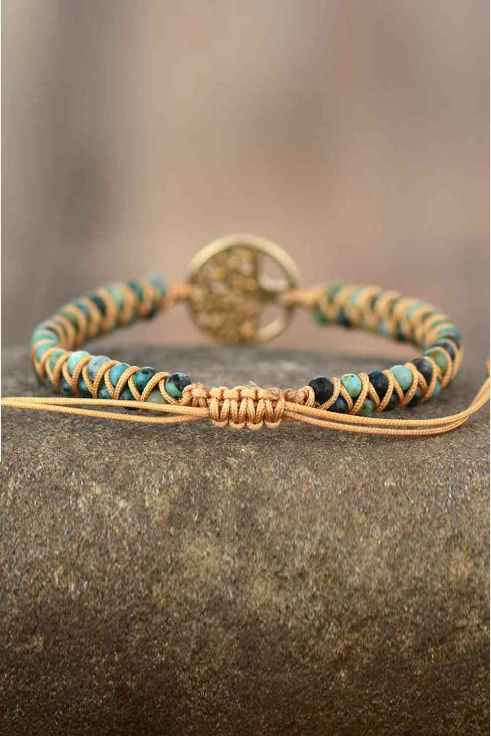 Bracelet en cuivre perlé en forme d’arbre fait à la main