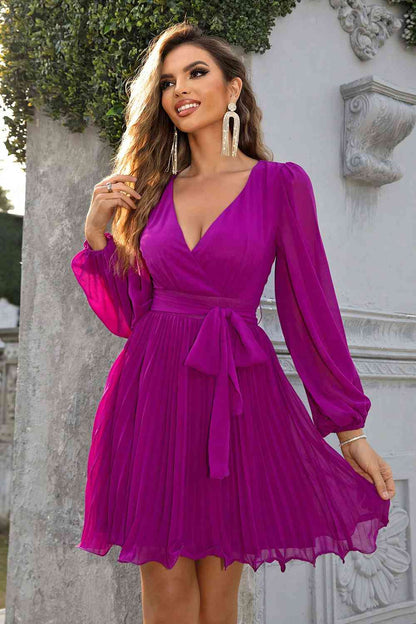 Robe plissée nouée à col surplis