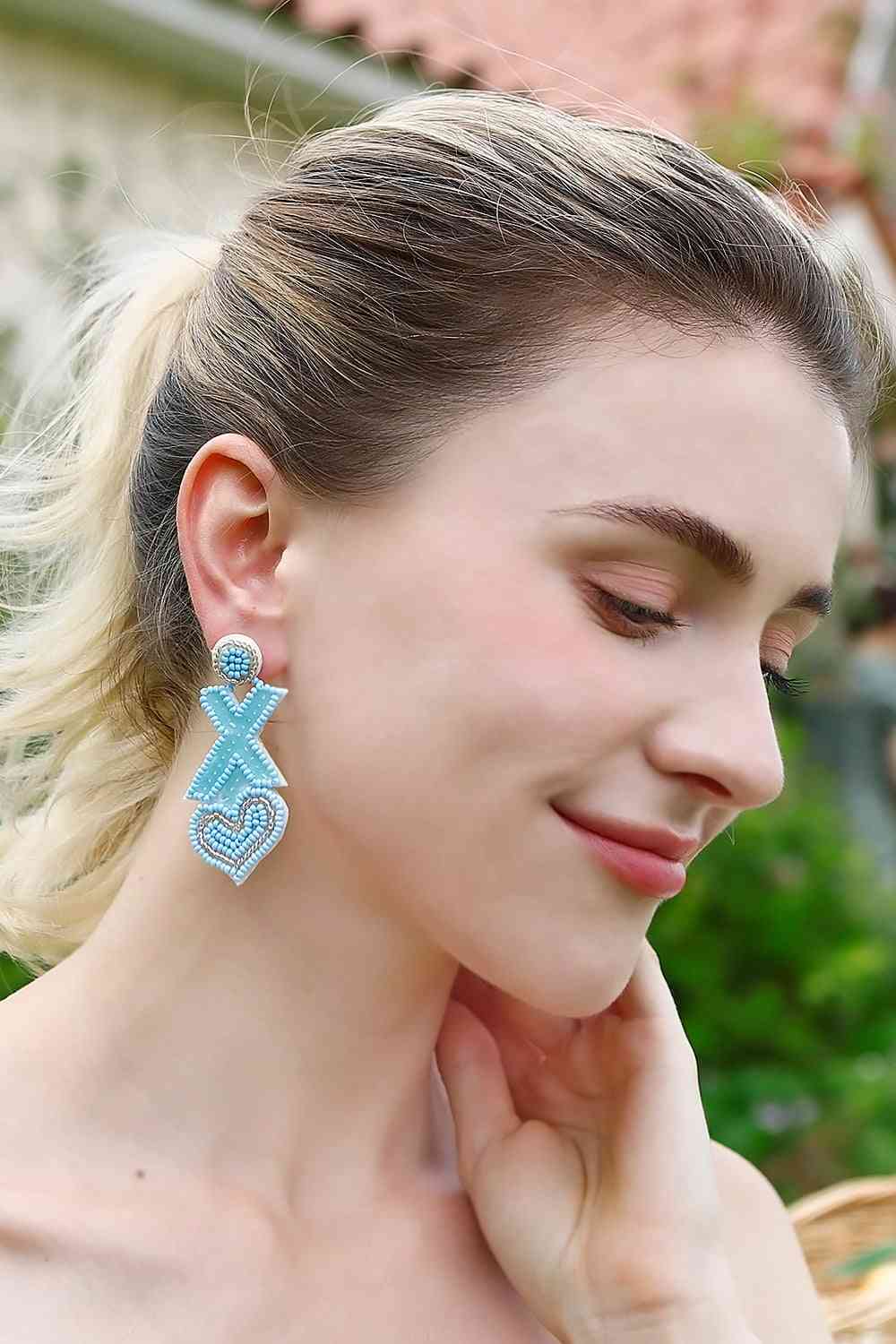 Boucles d'oreilles pendantes aléatoires en forme de cœur et de perles en forme de X, 2 paires