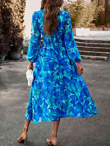 Robe midi imprimée à col en V et manches longues