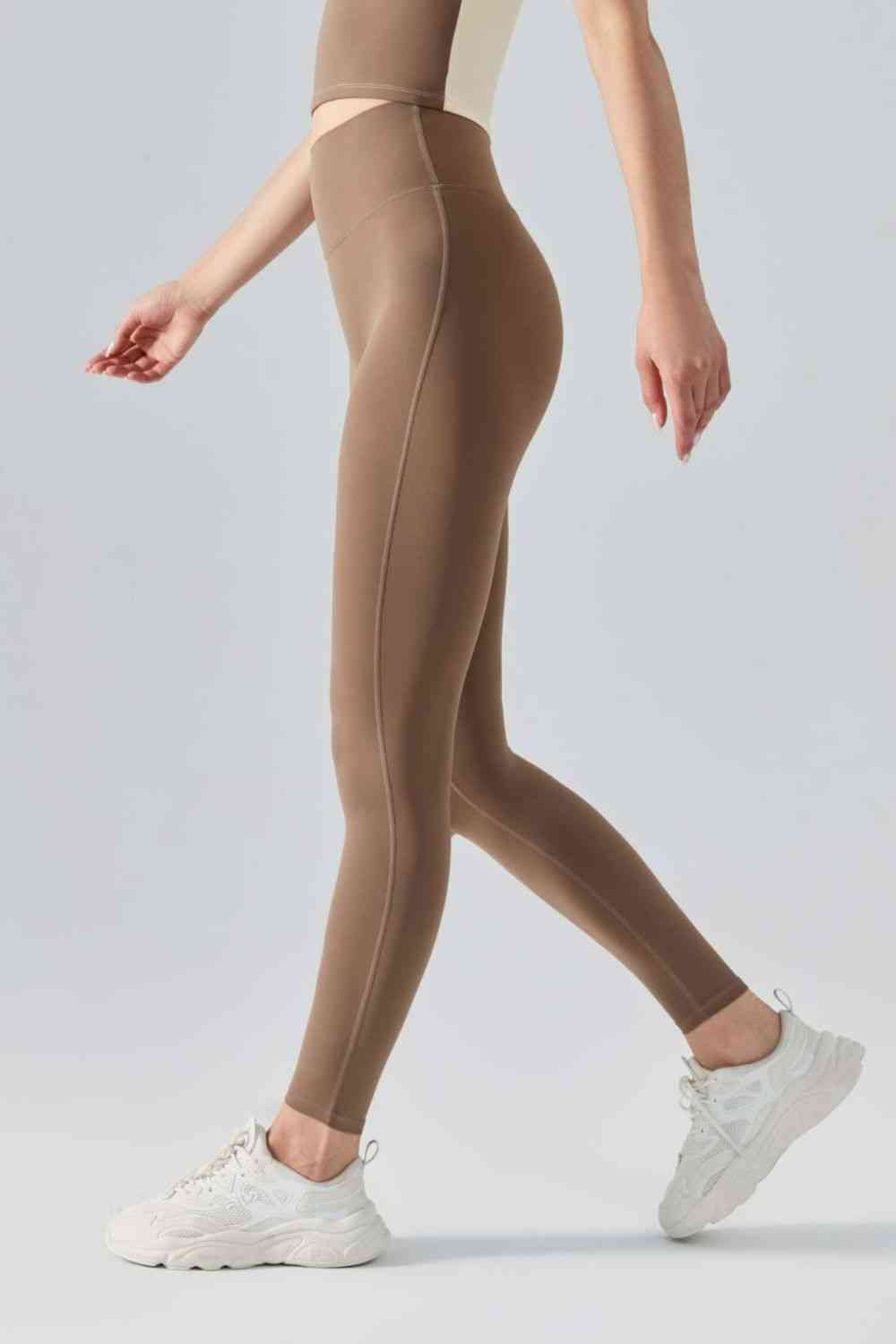 Leggings activos con cintura ancha