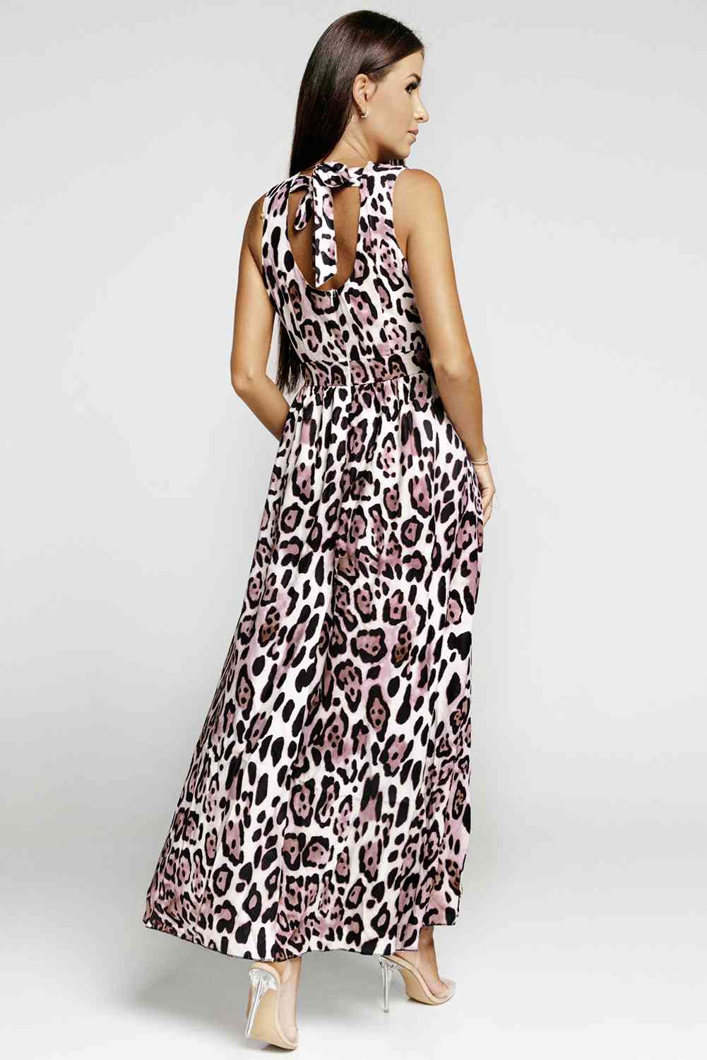 Robe sans manches fendue à dos ouvert et imprimé léopard