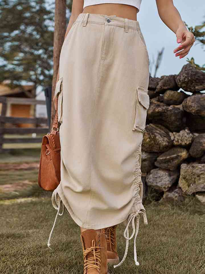 Falda vaquera con cordón y bolsillos