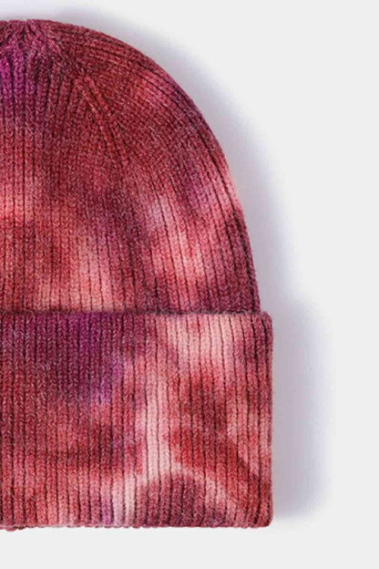 Gorro de punto acanalado con puños teñidos anudados