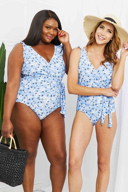 Marina West Swim - Une pièce flottante sur volants - Taille complète - Bleu fleuri