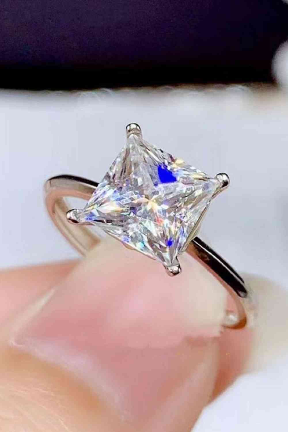 Bague solitaire moissanite 5 carats