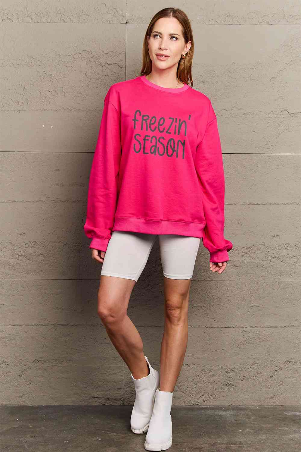 Simply Love Sweat-shirt graphique FREEZIN' SEASON pleine taille