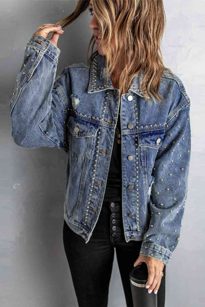 Veste en jean boutonnée cloutée