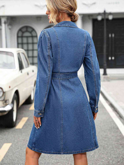 Robe en jean boutonnée à manches longues