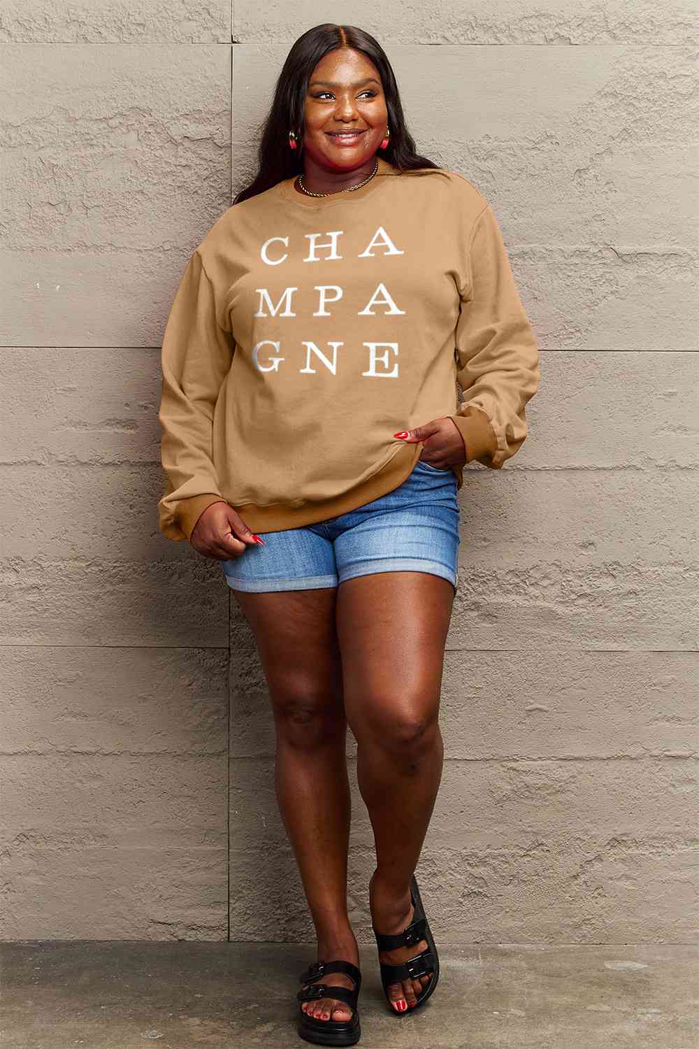 Simply Love Sweat-shirt à manches longues avec image CHAMPAGNE pleine grandeur