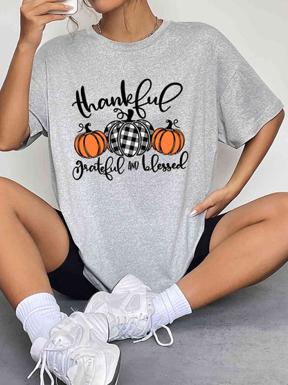 T-shirt graphique à manches courtes et col rond pour la saison d'automne