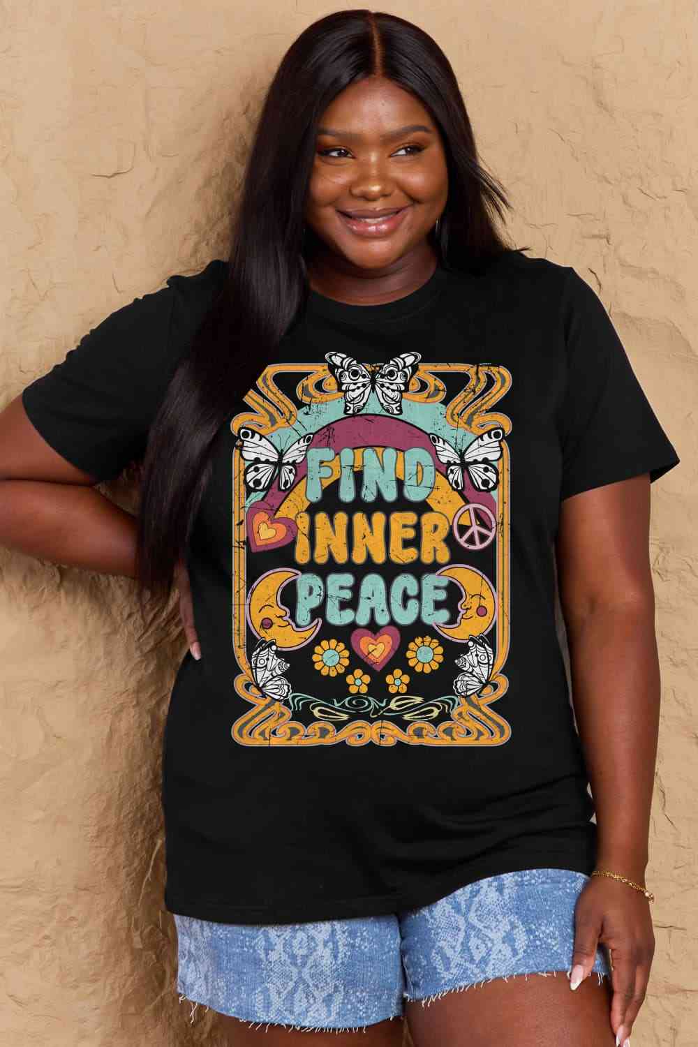 Camiseta de algodón con gráfico FIND INNER PEACE de talla grande de Simply Love