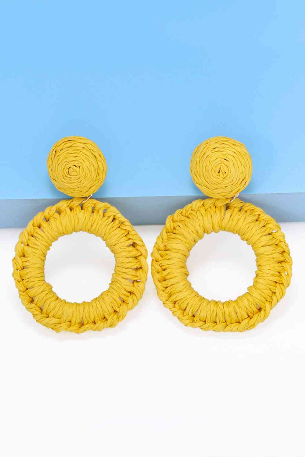 Round Shape Raffia Grass Dangle Earrings