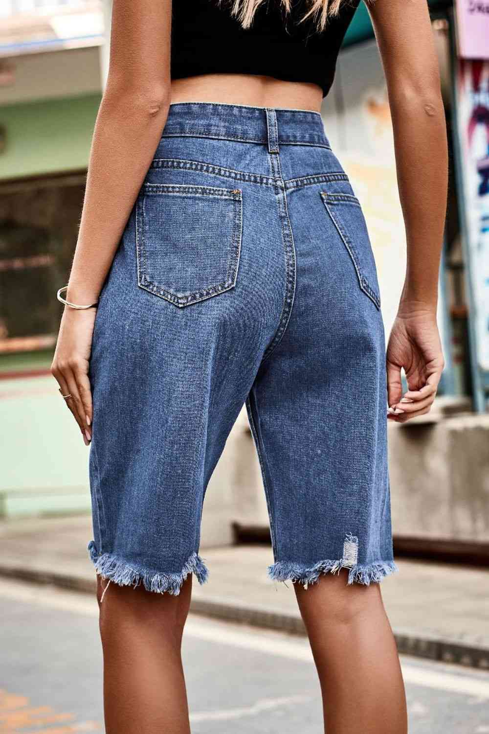 Short en jean taille haute à ourlet brut avec poches