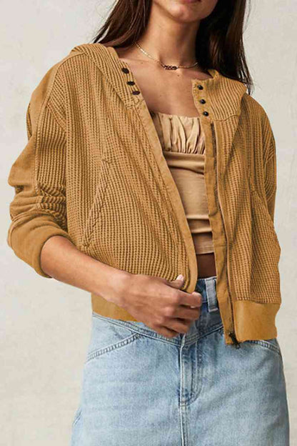 Chaqueta con capucha de manga larga de punto waffle