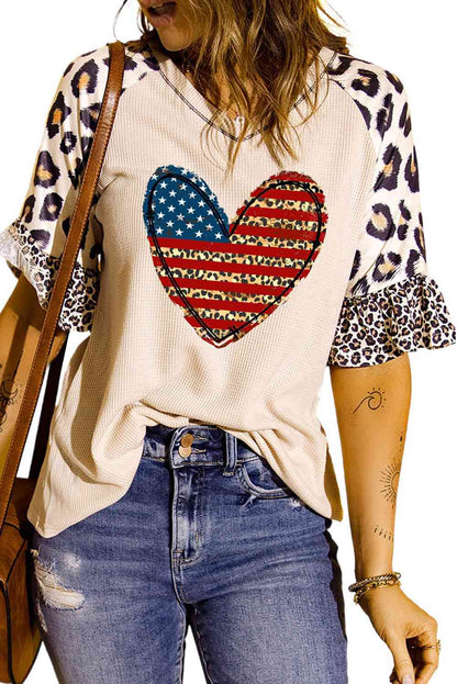 Top de leopardo con estampado de corazón y estrellas y rayas