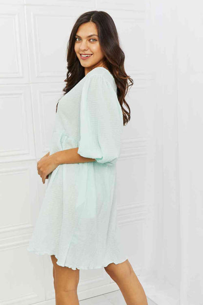 Culture Code - She's The One - Mini-robe pleine taille à manches bouffantes