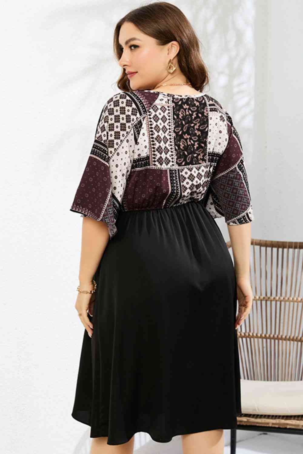 Robe Imprimée Bicolore à Manches Flutter de Grande Taille