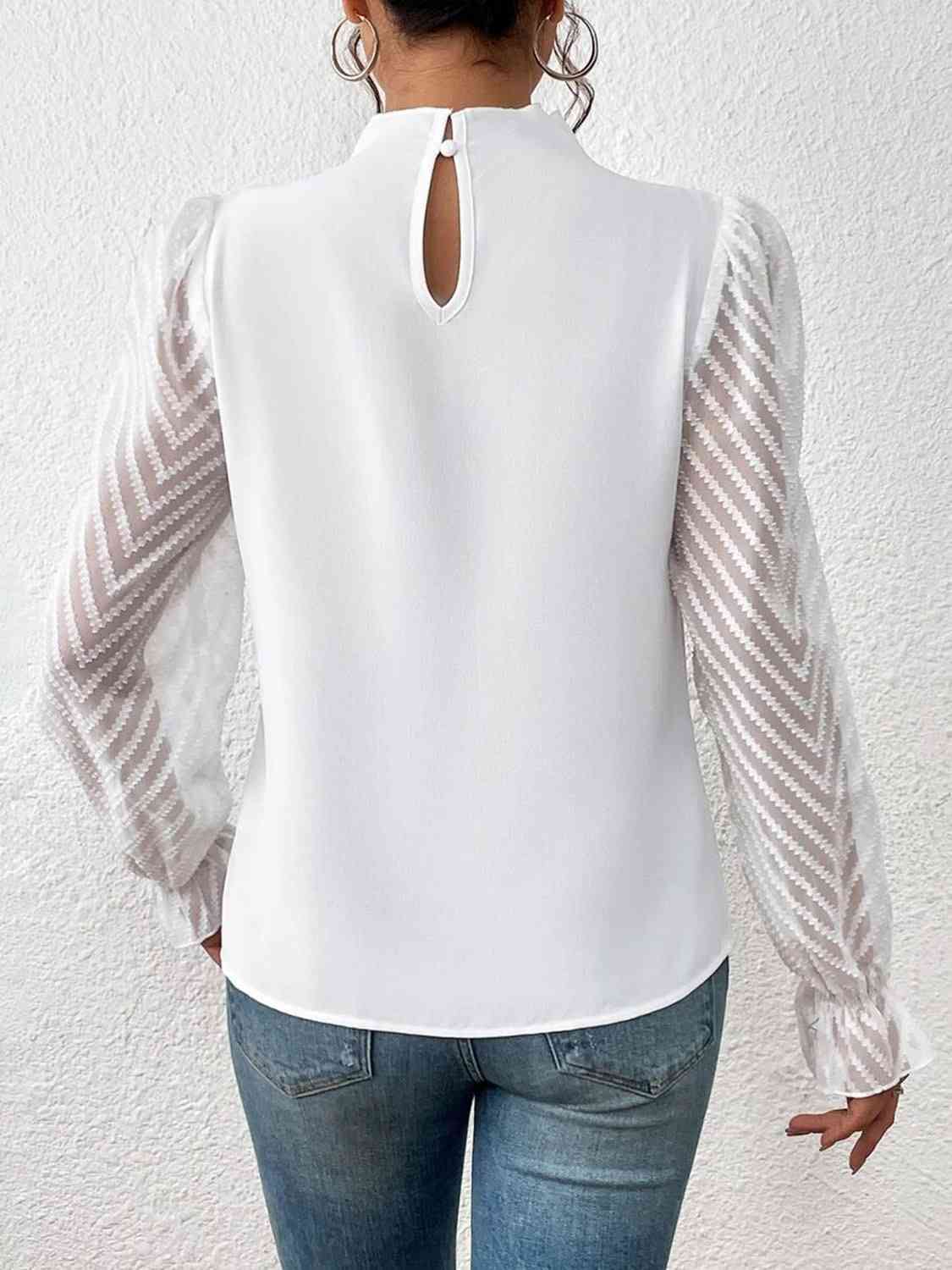 Blusa de manga con volante y cuello simulado