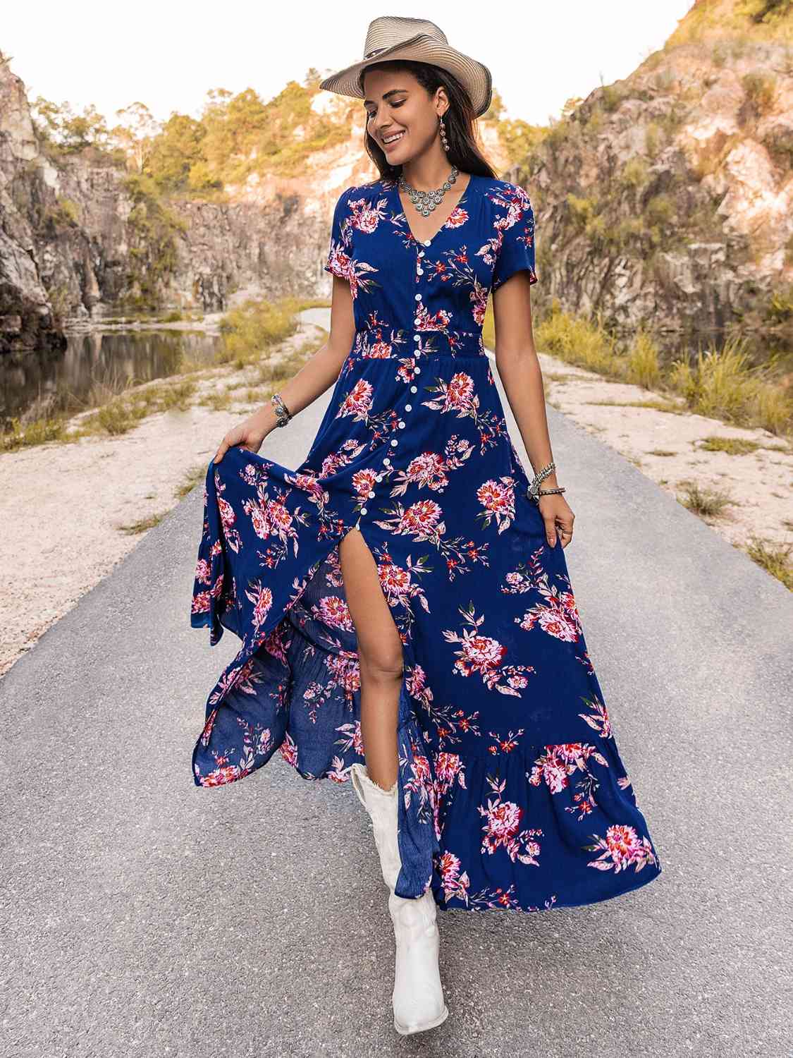 Robe longue à manches courtes et col en V