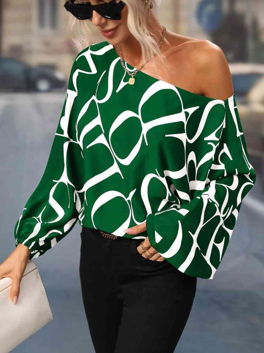 Blusa estampada con cuello barco