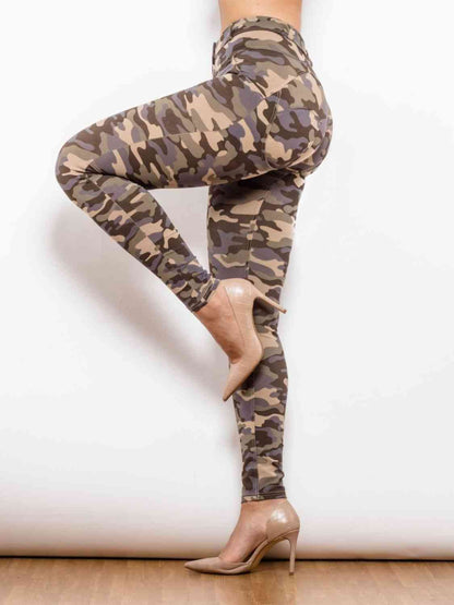 Leggings con botones de camuflaje de tamaño completo