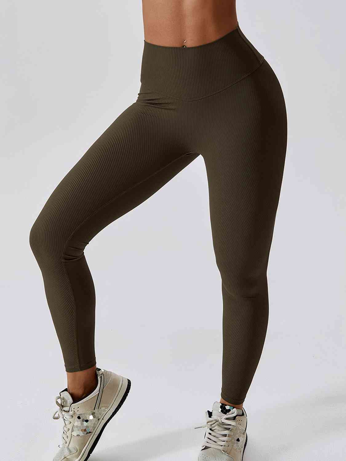 Pantalones deportivos de corte slim con cinturilla ancha