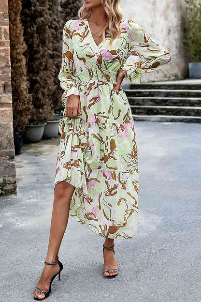 Robe midi imprimée à col surplis et manches volantées