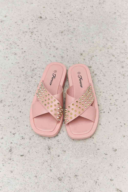 Sandales cloutées à brides croisées Forever Link - Blush