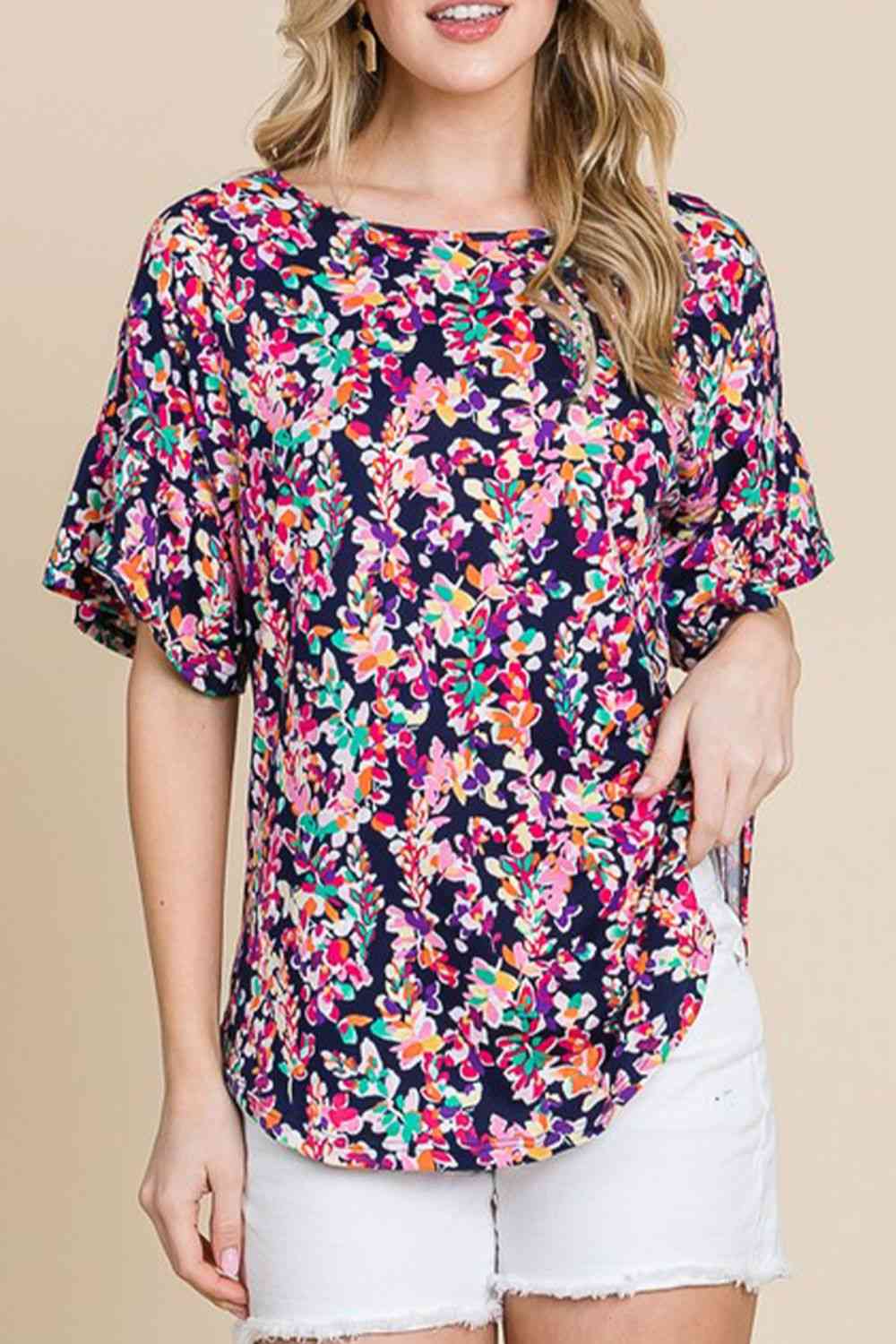 Top estampado con cuello barco y dobladillo redondeado