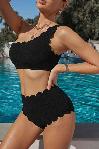 Ensemble de bikini asymétrique à bordure festonnée