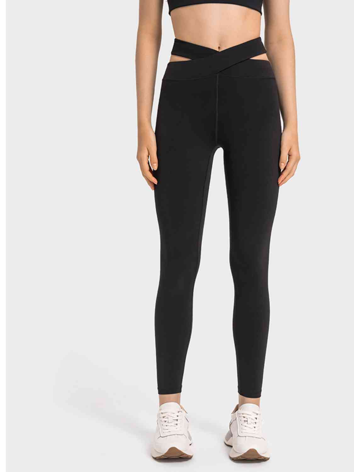 Leggings deportivos con aberturas cruzadas