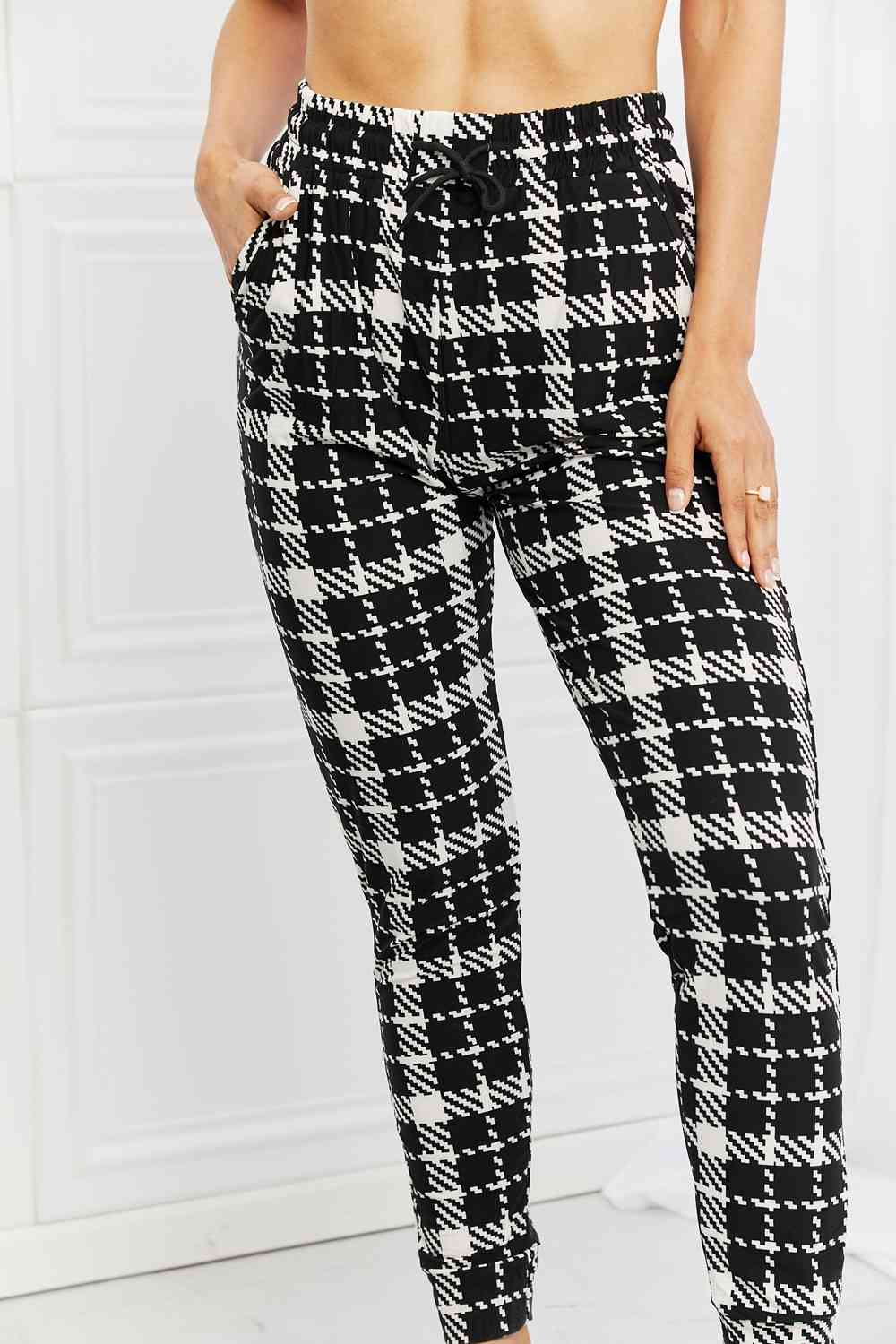 Leggings Depot Stay In Full Size Printed Joggers