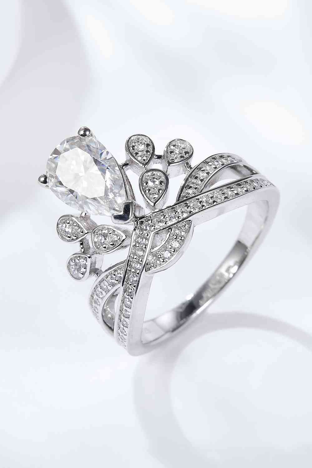 Bague en forme de couronne de moissanite de 1,5 carat