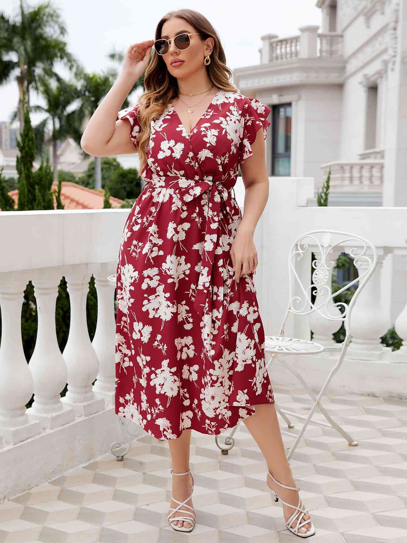 Robe Mi-longue Florale à Taille Nouée et Col Surplis de Grande Taille